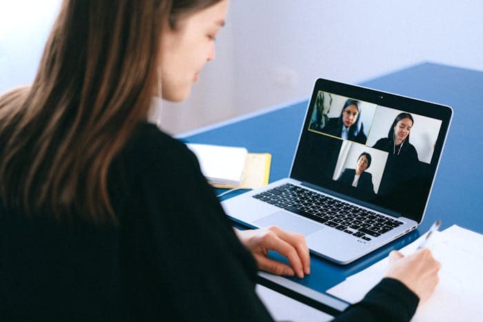 Master Your Next Job Interview with These 7 AI-Powered Techniques